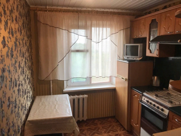 Жилье посуточно по низким ценам. Слуцк ул. Молодежная 2 2